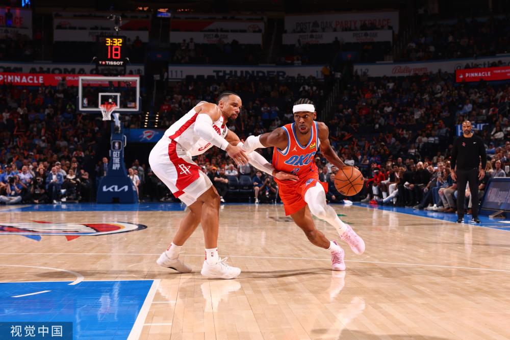 一位来自湖 一位来自湖