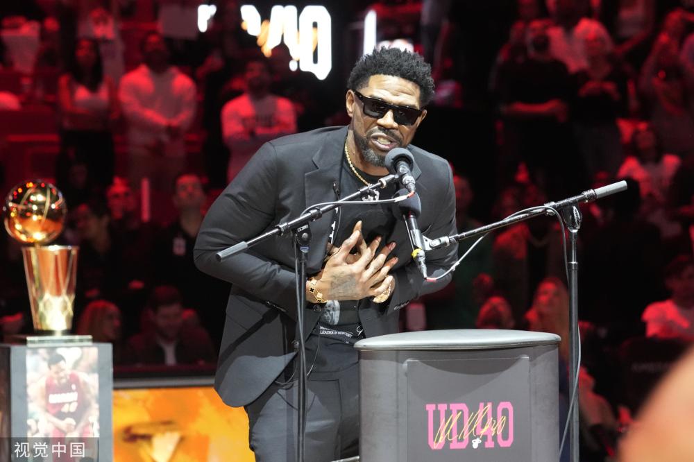 期的中场大 期的中场大